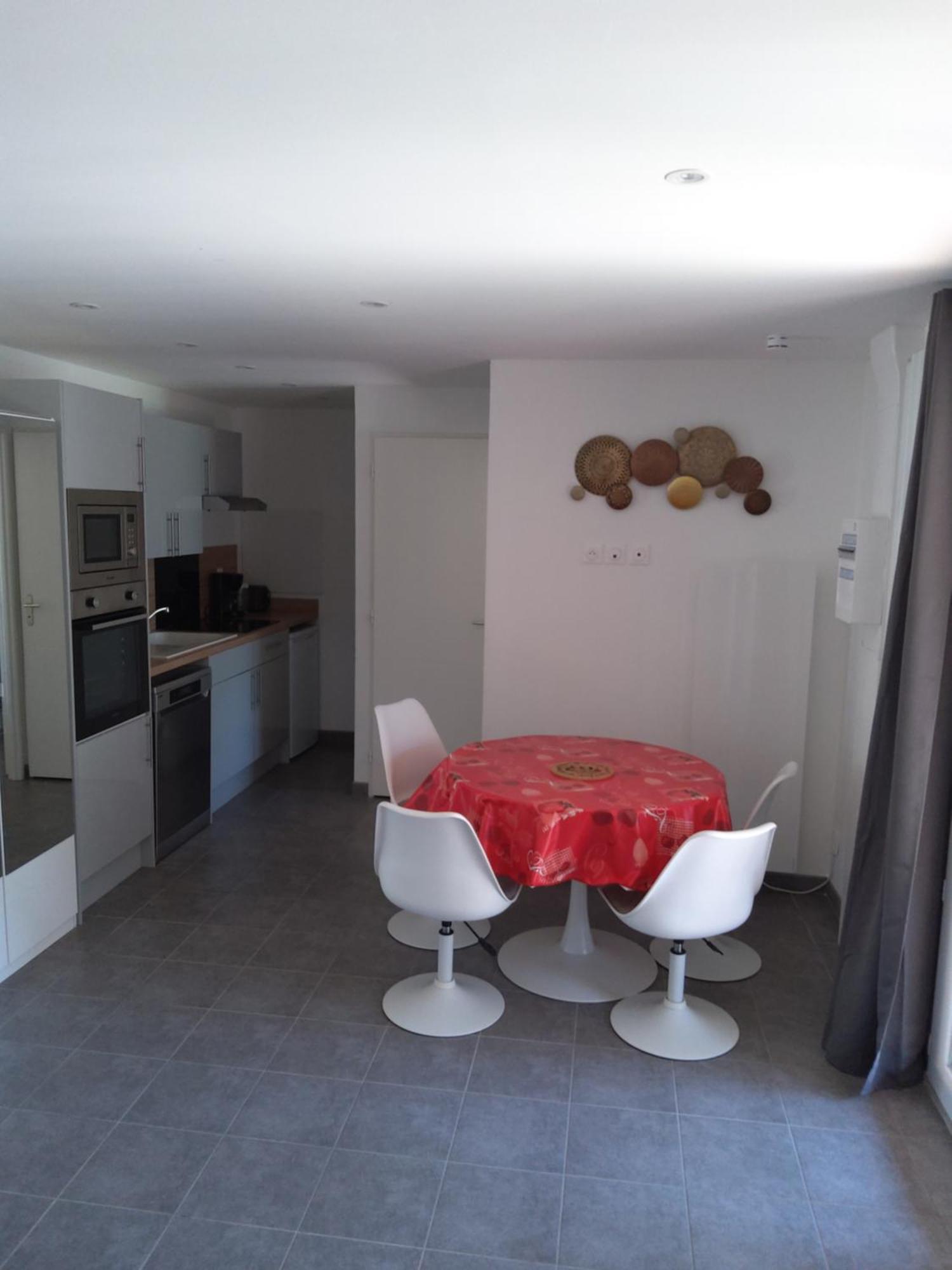Meuble Avec Cour Apartment Sotteville-lès-Rouen Стая снимка